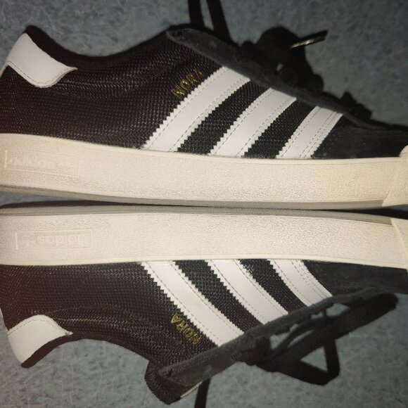 Mens size 10 Adidas Nora shoes! - Picture 8 of 8